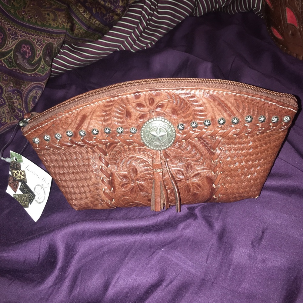 Leather accessory bag